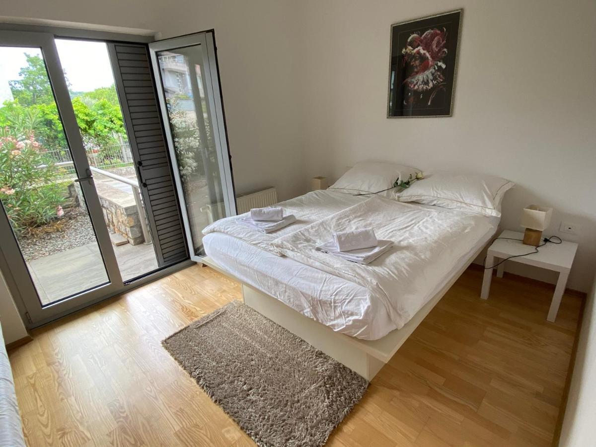 Apartments Apolon Изола Екстериор снимка